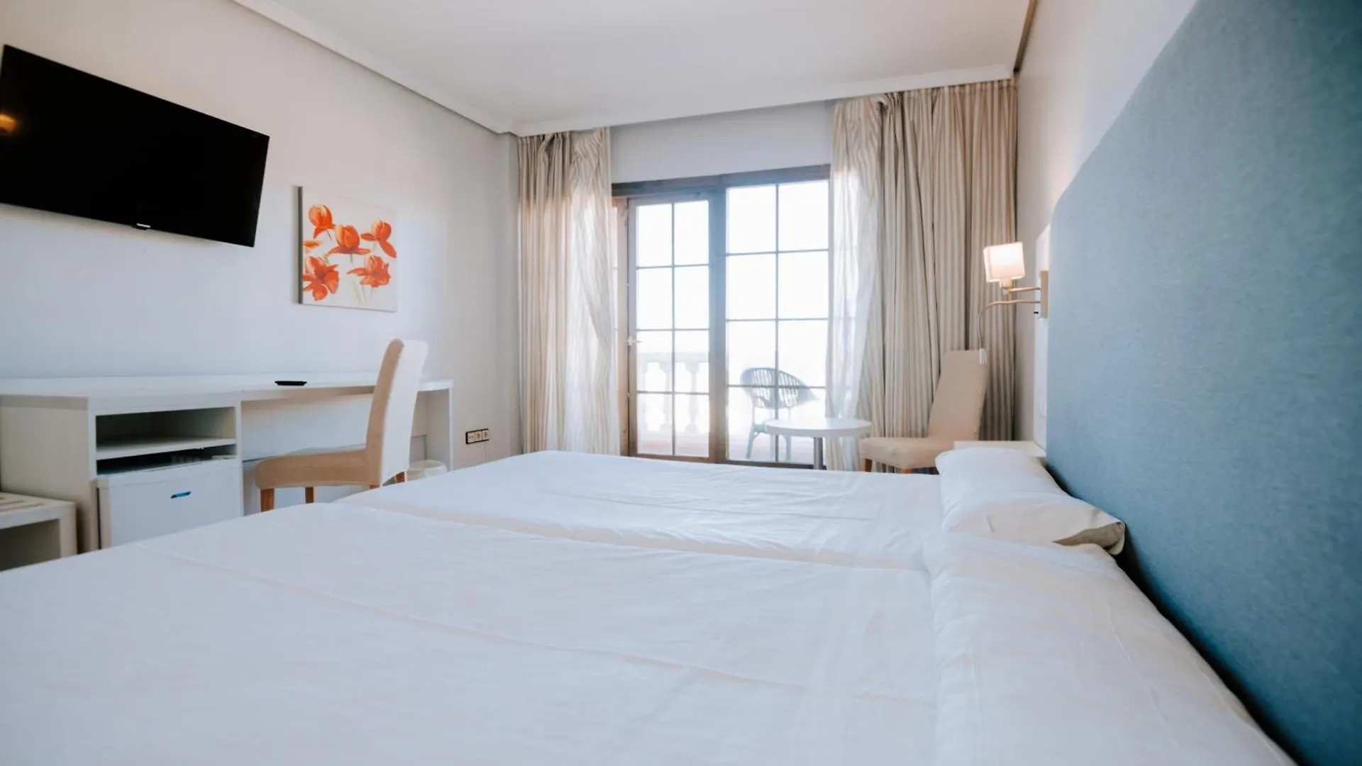 Hotel Bahia Sur San Fernando 4*,  Spain